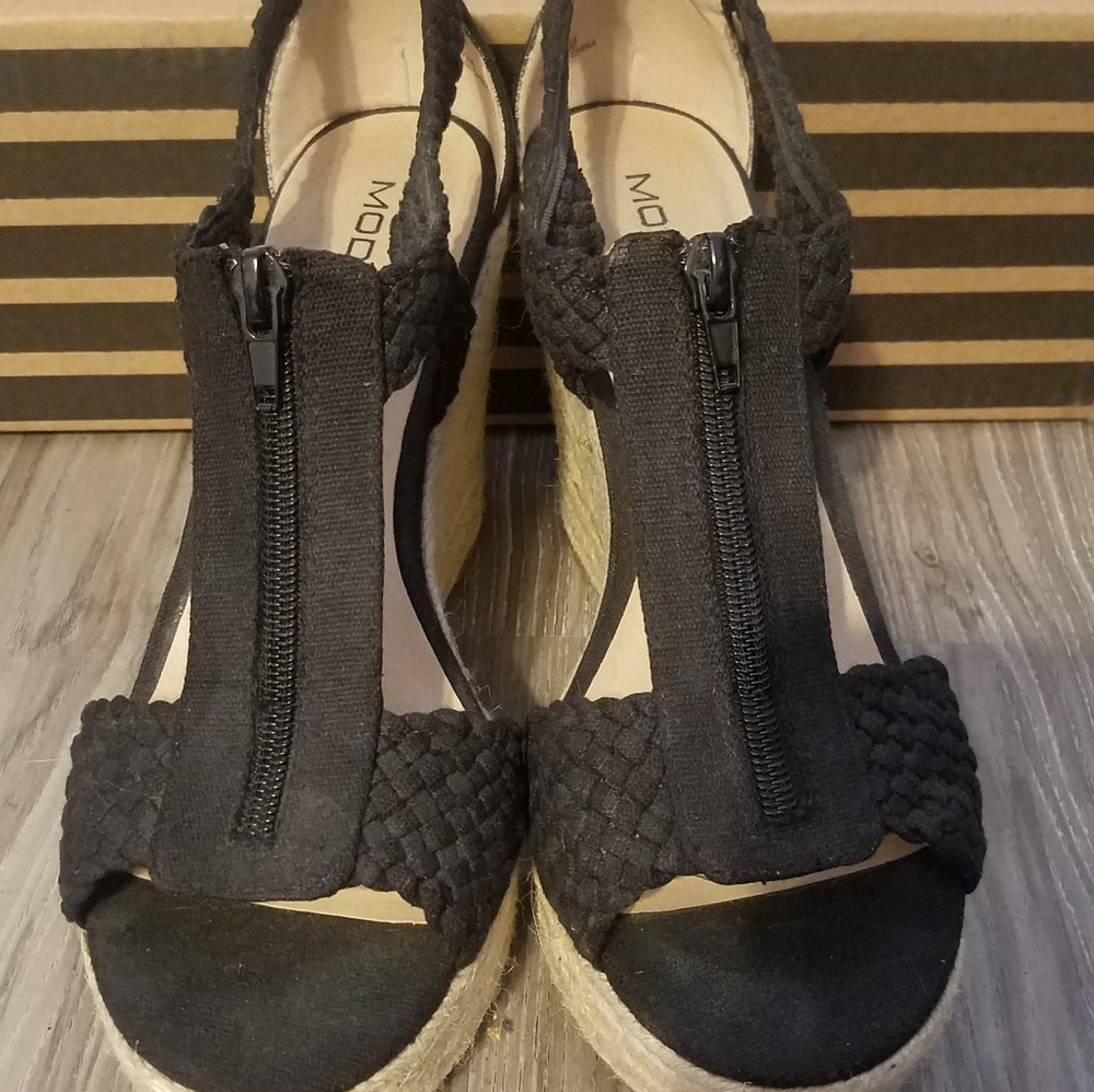 Moda Spana Wedges - Picture 2 of 3